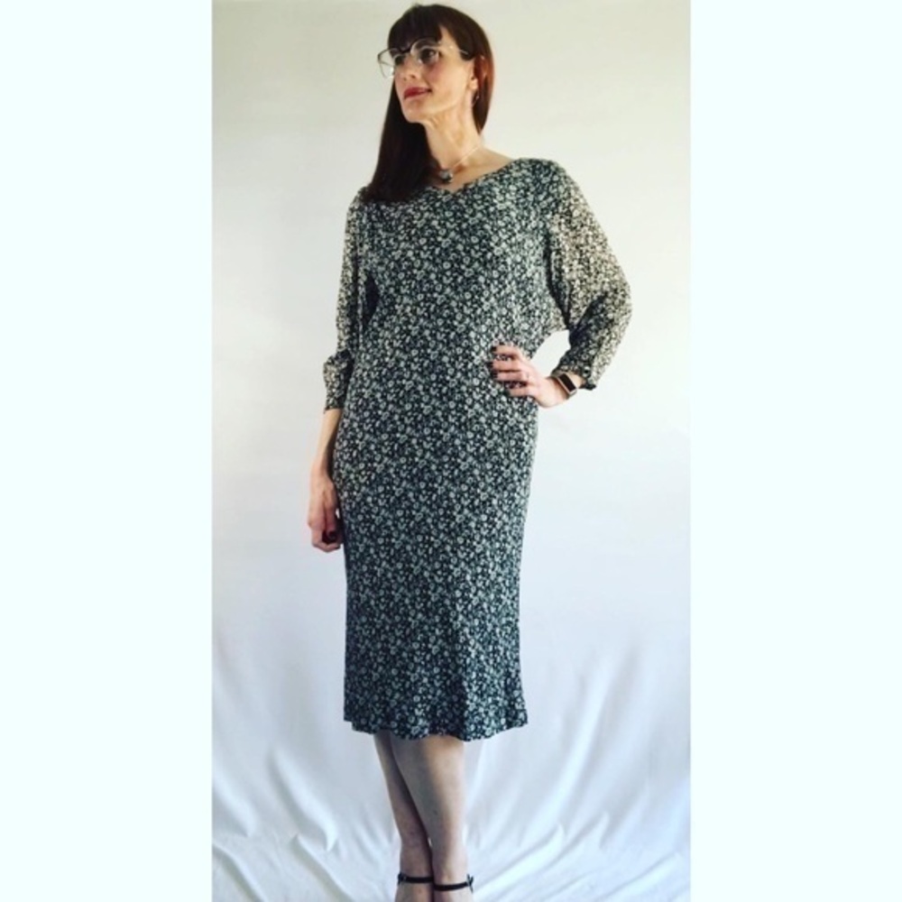 Vintage Secrets Black & White Floral Sheath Dress
